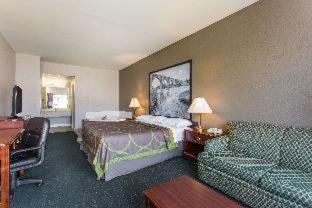 Super 8 By Wyndham Petersburg Motel Стая снимка