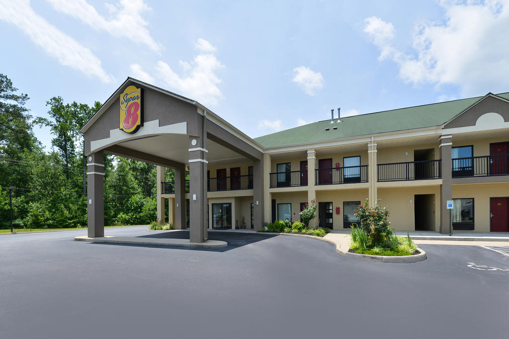 Super 8 By Wyndham Petersburg Motel Екстериор снимка